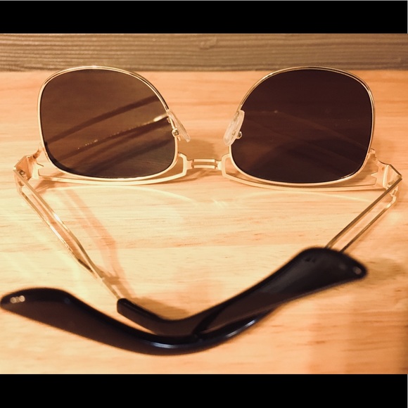 NWOT Gold Cutout Sunnies w Blue Reflective Lenses - Picture 4 of 6